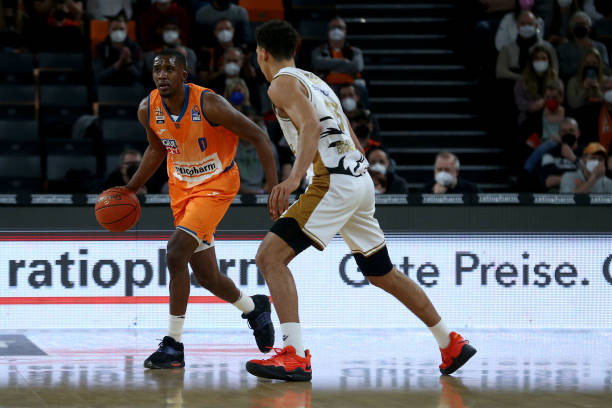 在本场较量 在本场较量