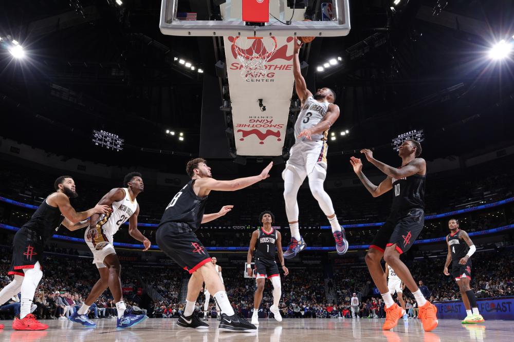 崭露头角 崭露头角