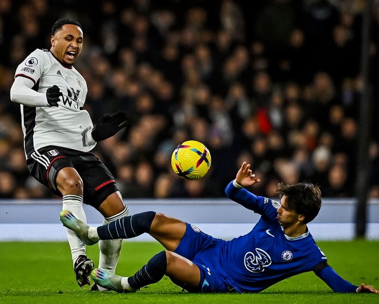 广州队受困 广州队受困