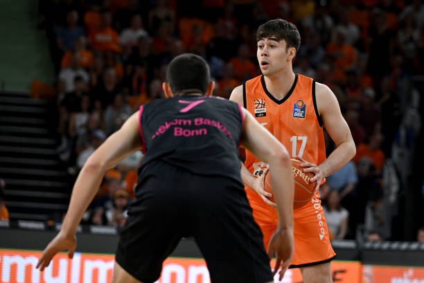 注意博尼费 注意博尼费